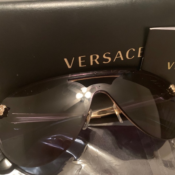 BRAND NEW AUTHENTIC VERSACE GLASSES UNISEX